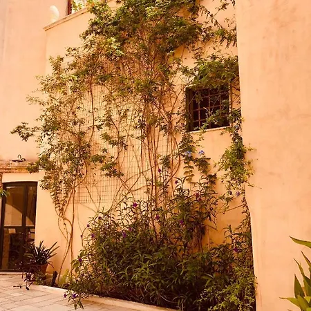 Ozan Domus ベッド・アンド・ブレックファスト ウジェント